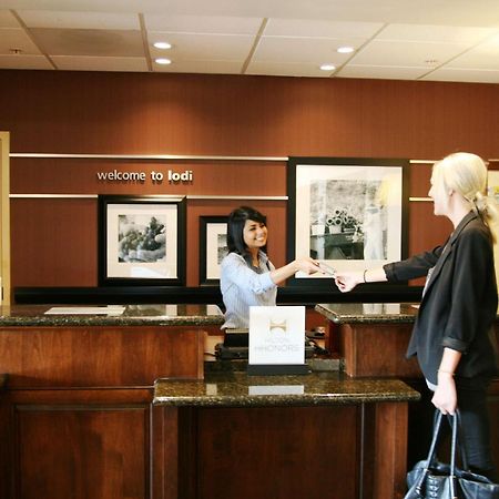 Hampton Inn & Suites Lodi Exterior photo