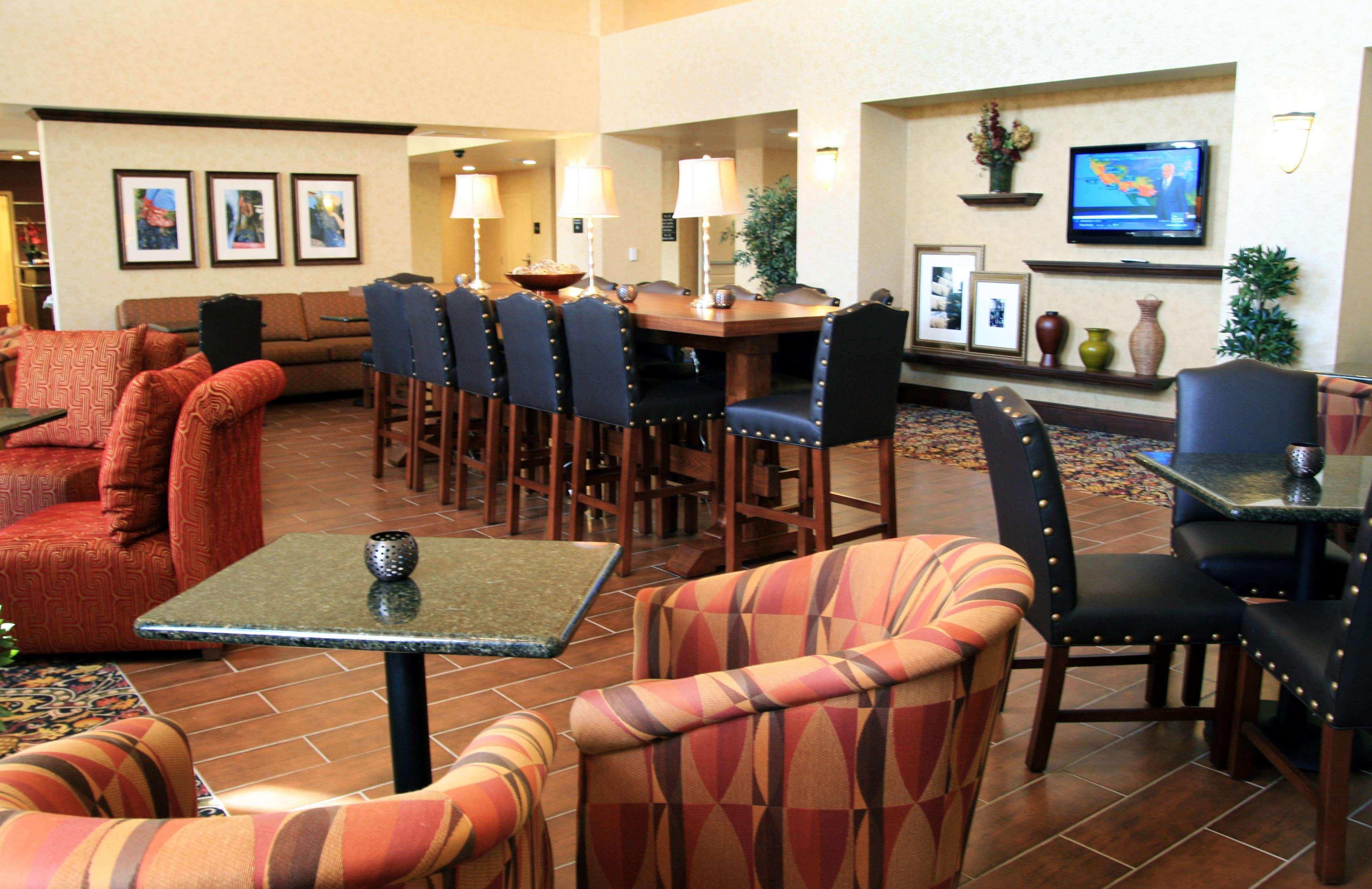 Hampton Inn & Suites Lodi Interior photo