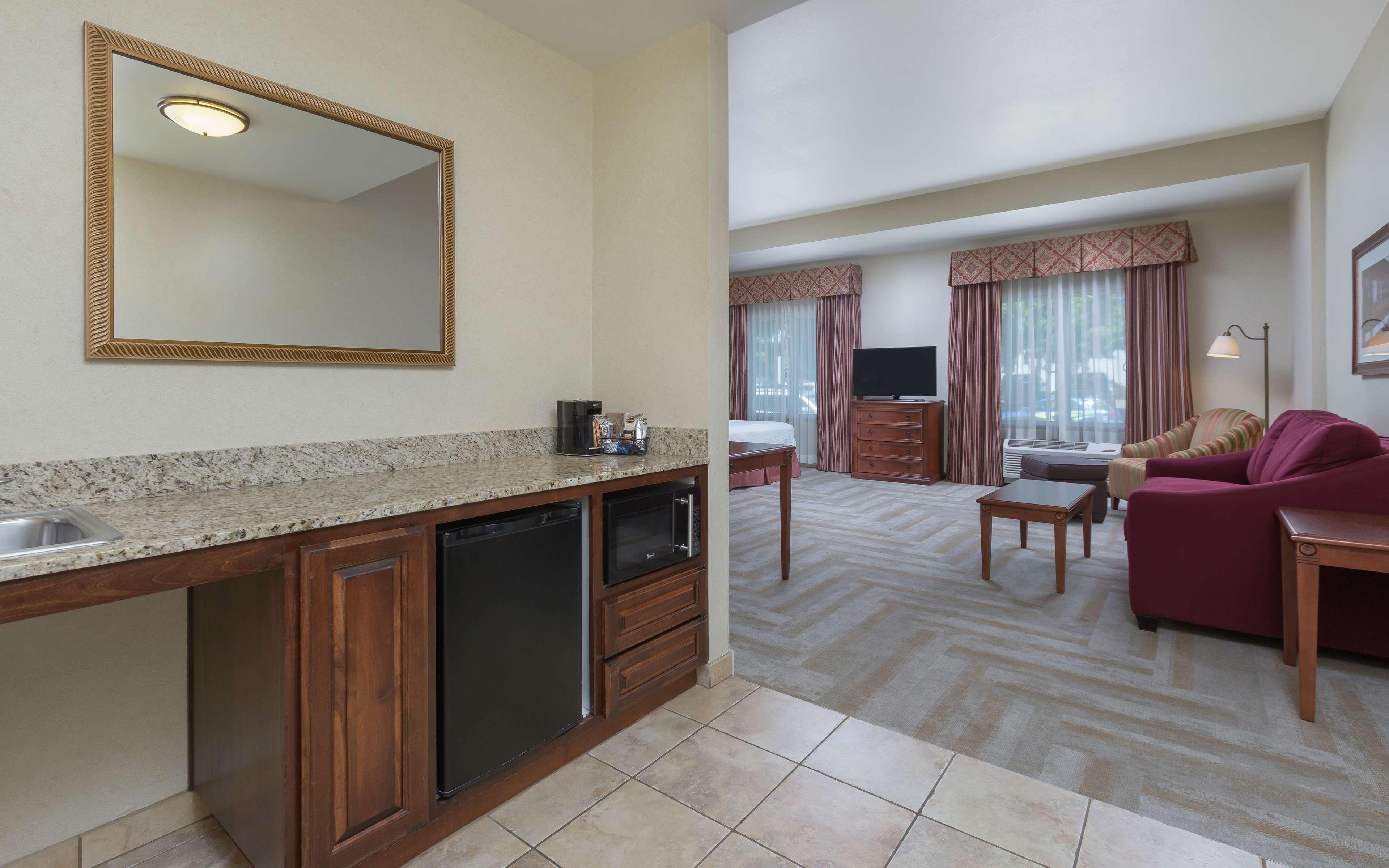 Hampton Inn & Suites Lodi Exterior photo