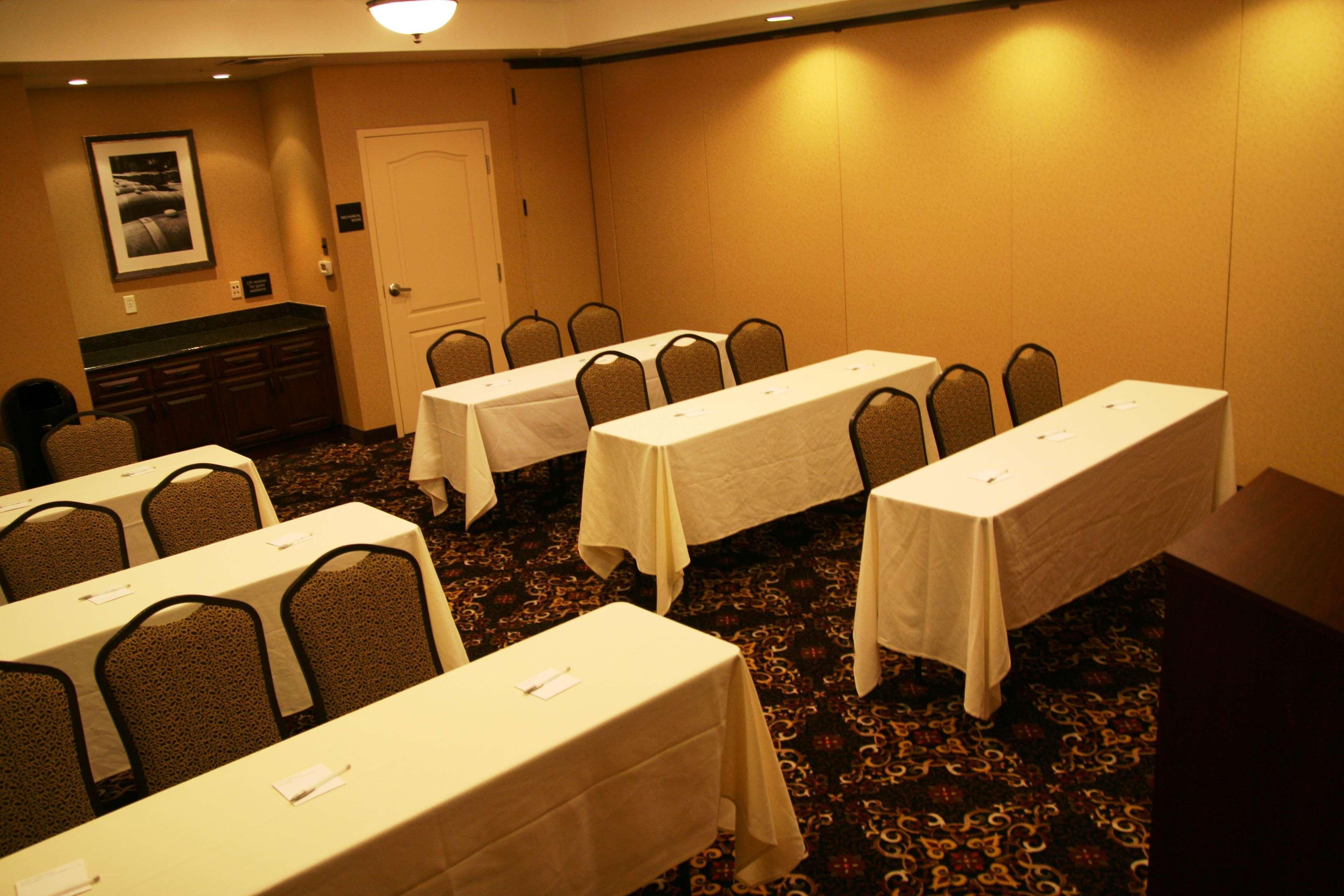 Hampton Inn & Suites Lodi Business photo