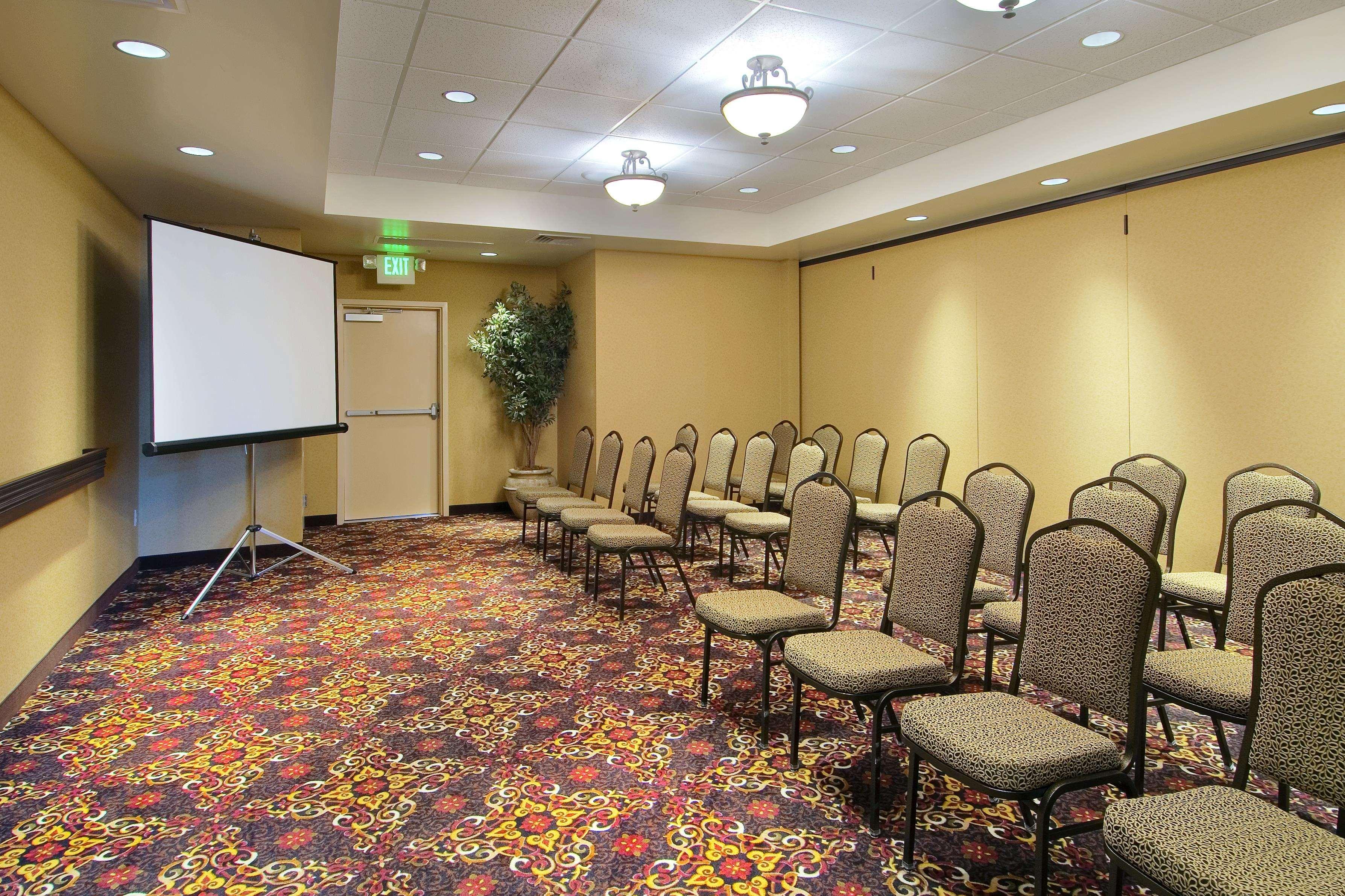 Hampton Inn & Suites Lodi Facilities photo