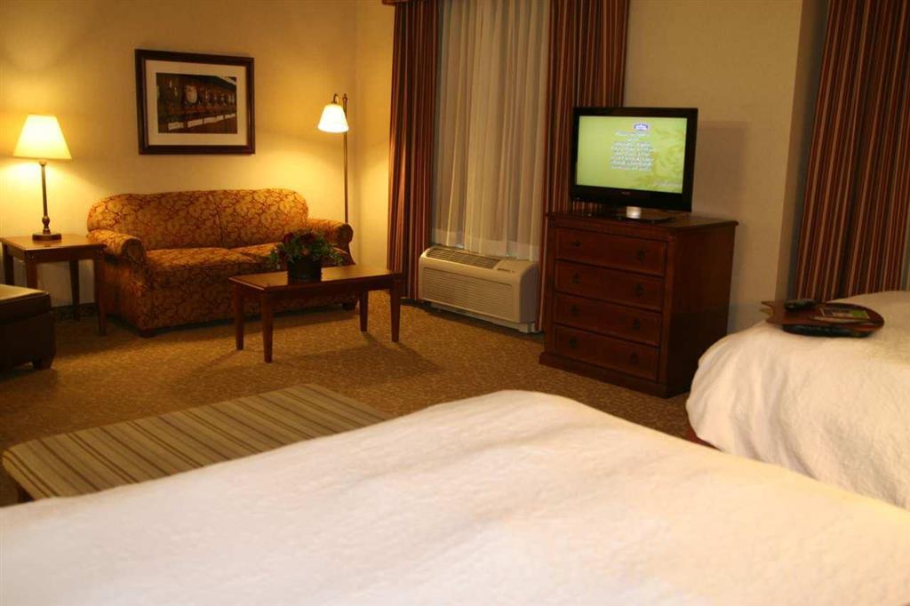 Hampton Inn & Suites Lodi Room photo