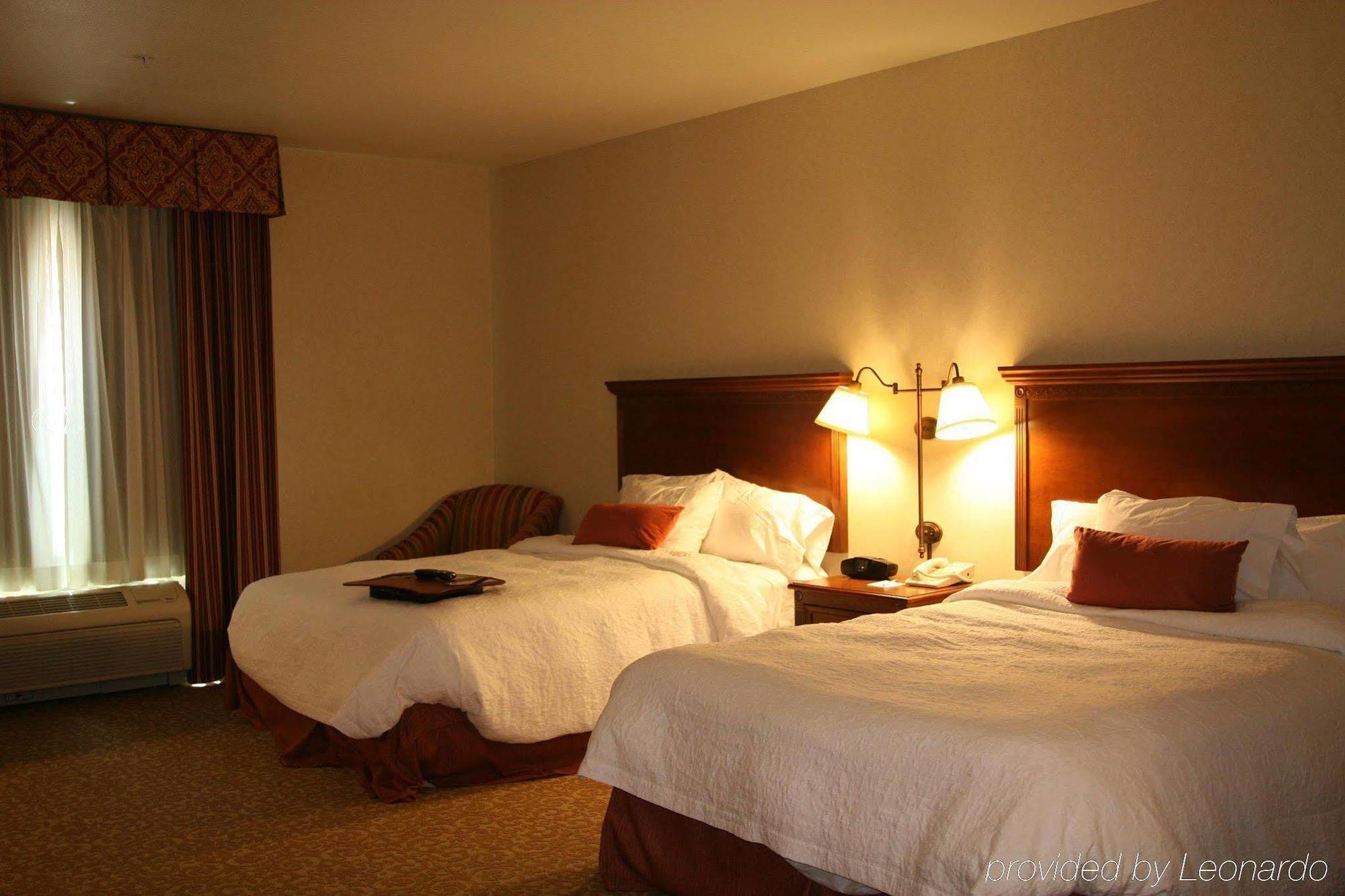 Hampton Inn & Suites Lodi Room photo