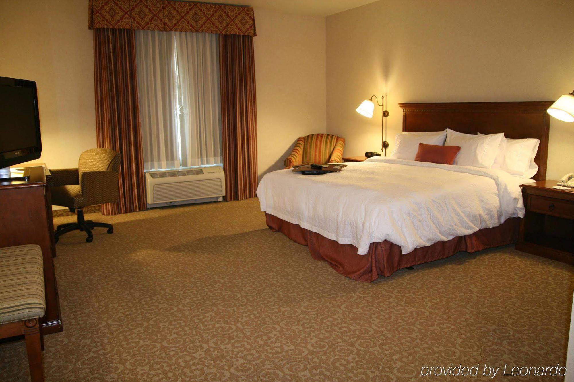Hampton Inn & Suites Lodi Room photo
