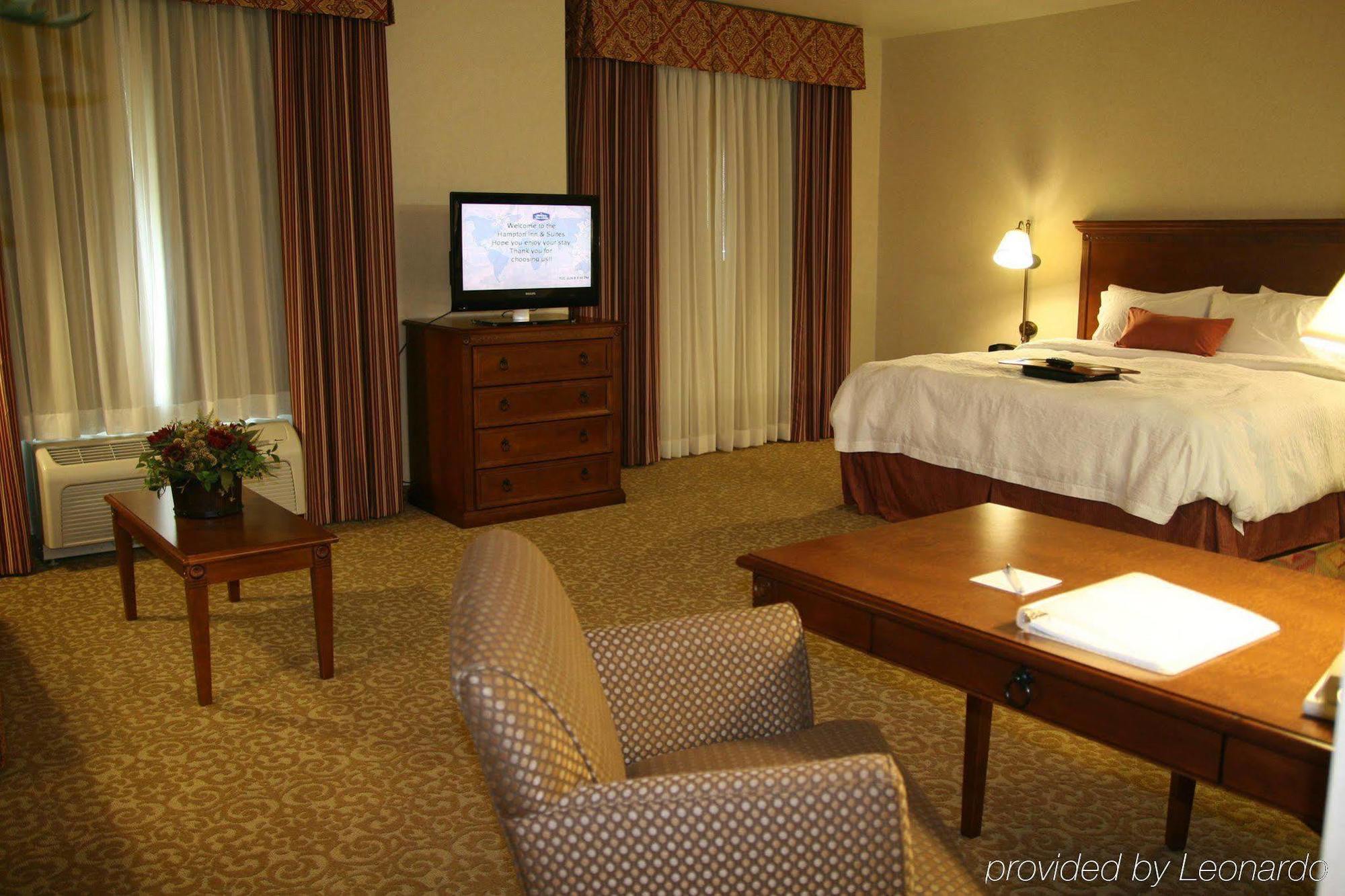Hampton Inn & Suites Lodi Room photo